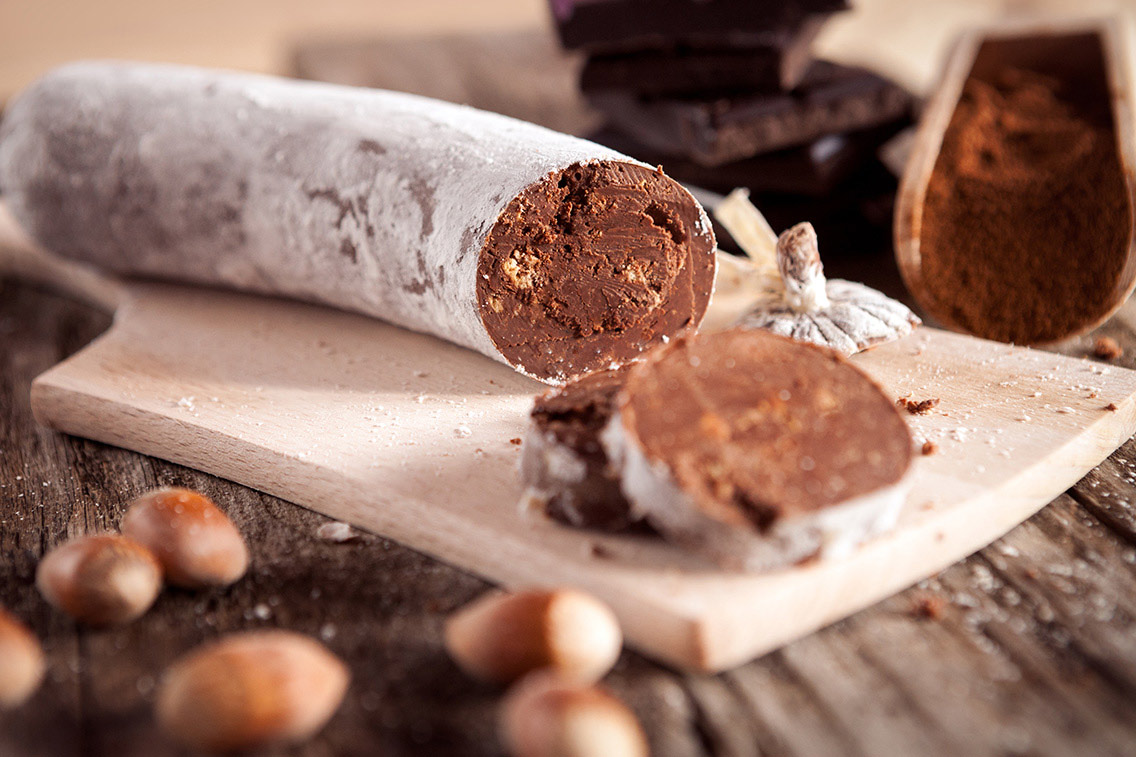 Dia das Crianças: Faça um salame de chocolate rápido com ajuda dos pequenos. Foto/Reprodução: Visnjican Dusanka - Unsplash